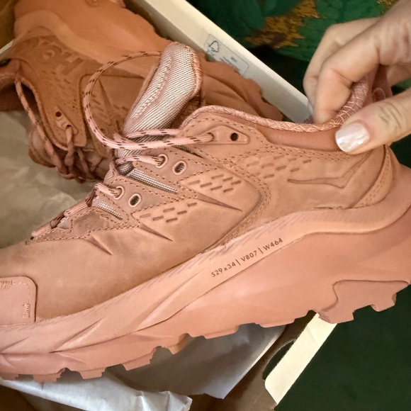 Gorgeous Hoka Kaha 2 Low GTX 1130530-CCPP Nubuck Hiker NEW w tags & box. - Picture 6 of 8